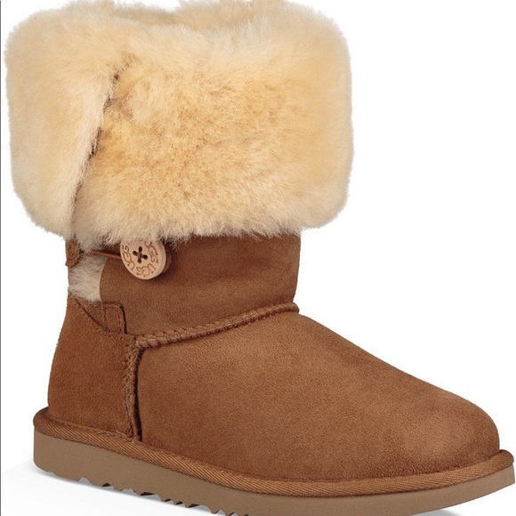 UGG® Girls' Bailey Button Triplet II Boots (Youth) - Picture 3 of 7